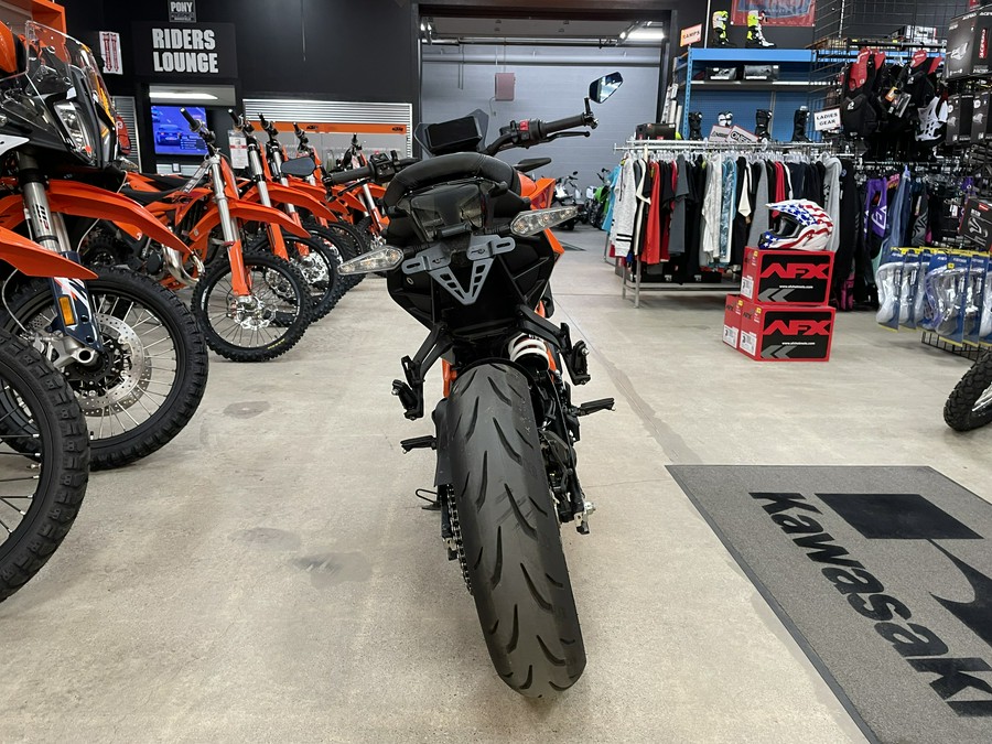 2024 KTM Duke 390
