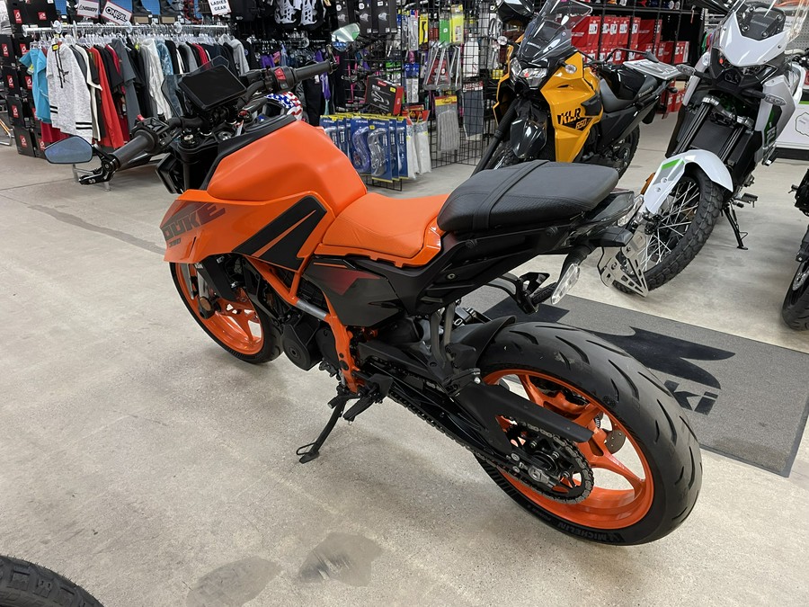 2024 KTM Duke 390