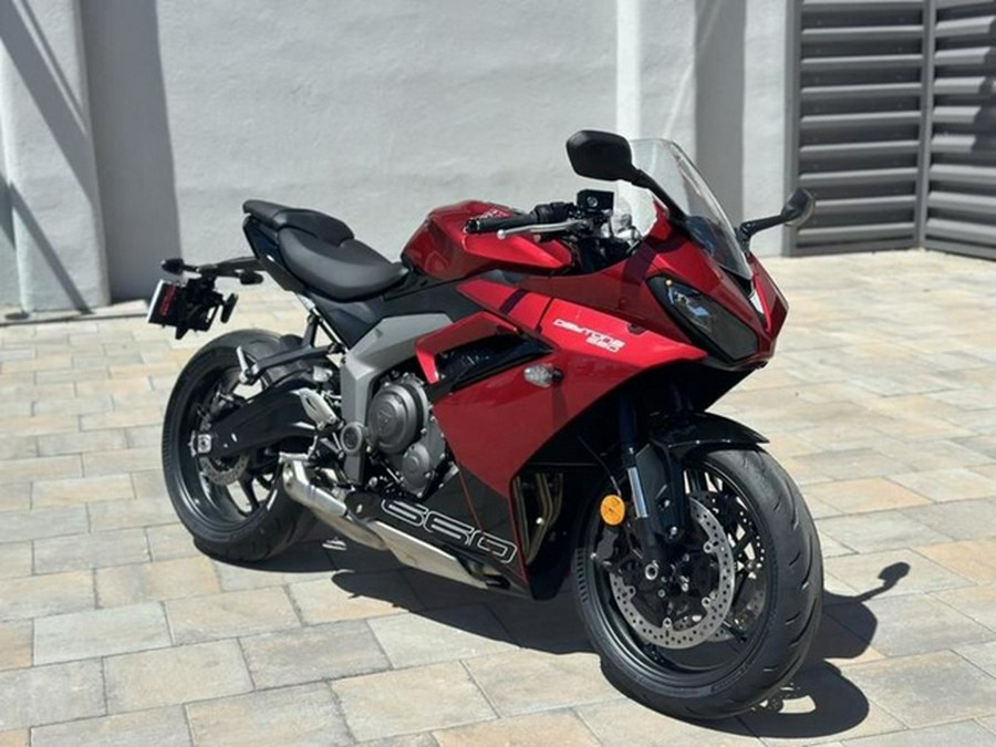 2025 Triumph Daytona 660 Carnival Red/Sapphire Black 660