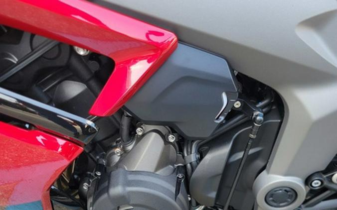 2025 Triumph Daytona 660 Carnival Red/Sapphire Black 660
