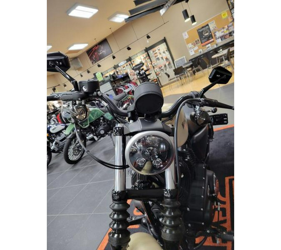 2015 Harley-Davidson® XL883N - Sportster® Iron 883™