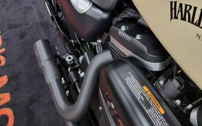 2015 Harley-Davidson® XL883N - Sportster® Iron 883™