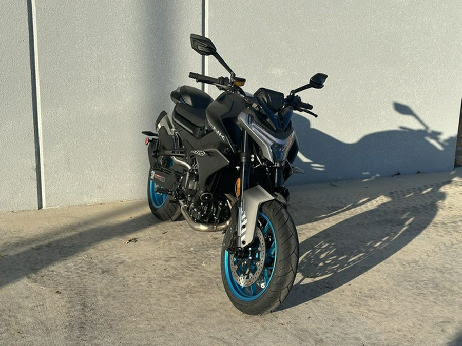 2026 CFMOTO NK 800
