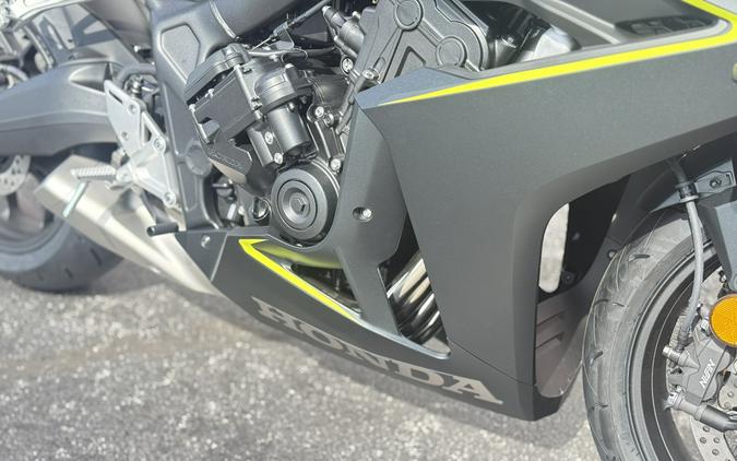 2026 Honda CBR650R E-Clutch Matte Black Metallic