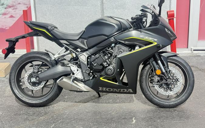 2026 Honda CBR650R E-Clutch Matte Black Metallic