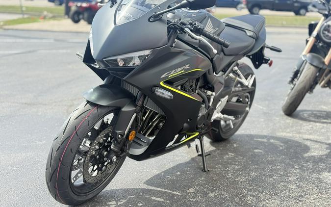 2026 Honda CBR650R E-Clutch Matte Black Metallic