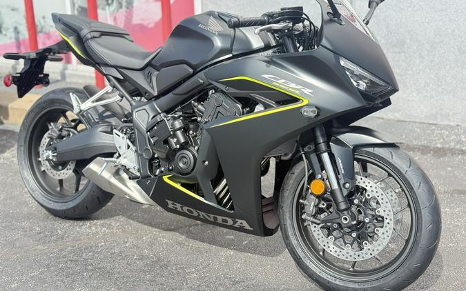 2026 Honda CBR650R E-Clutch Matte Black Metallic