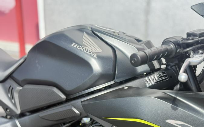 2026 Honda CBR650R E-Clutch Matte Black Metallic