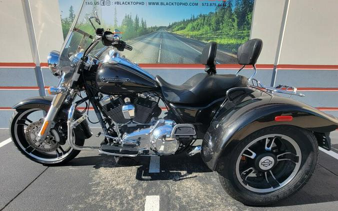 2016 Harley-Davidson Freewheeler BLACK QUARTZ