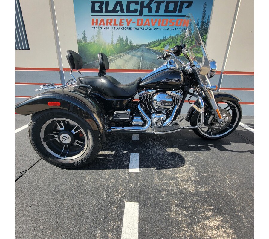 2016 Harley-Davidson Freewheeler BLACK QUARTZ