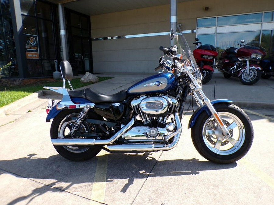 2017 Harley-Davidson® XL1200C - 1200 Custom