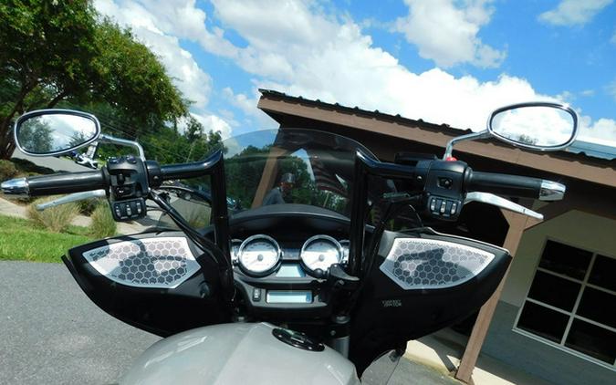 2014 Victory Motorcycles Cross Country Tour Two-Tone Goldrush & Black Gloss Black