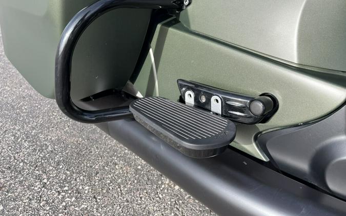 2021 INDIAN SPRINGFEILD DARK HORSE