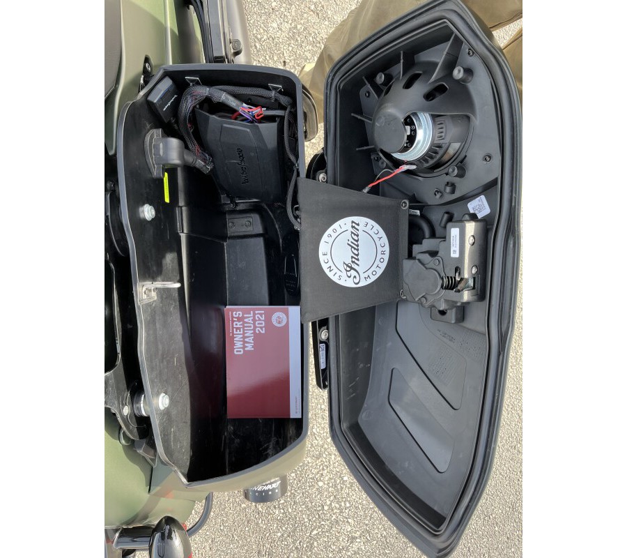 2021 INDIAN SPRINGFEILD DARK HORSE