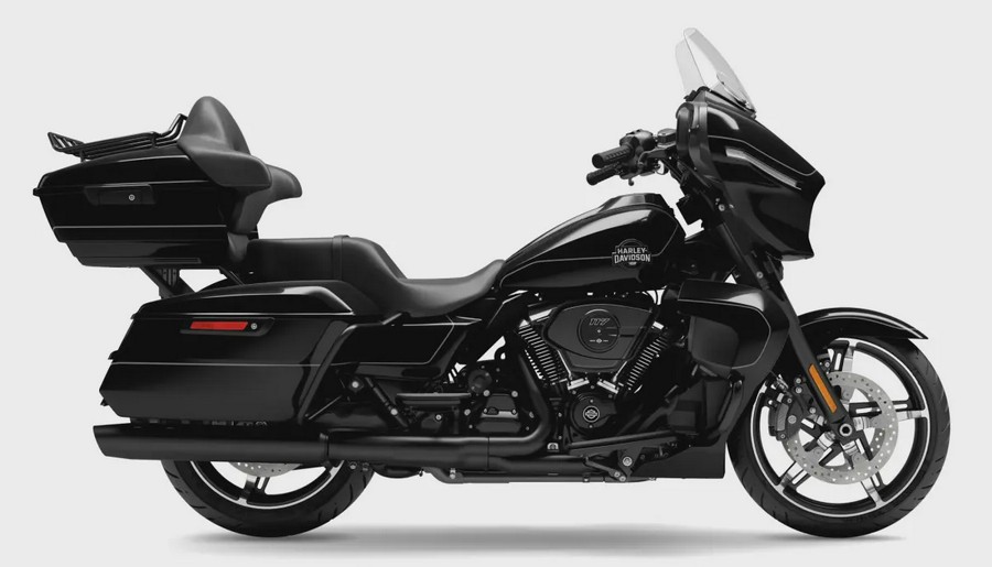 2025 Harley-Davidson Street Glide Ultra Vivid Black - Black Finish