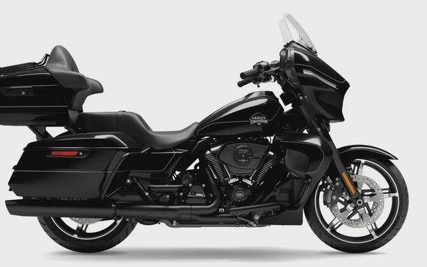 2025 Harley-Davidson Street Glide Ultra Vivid Black - Black Finish