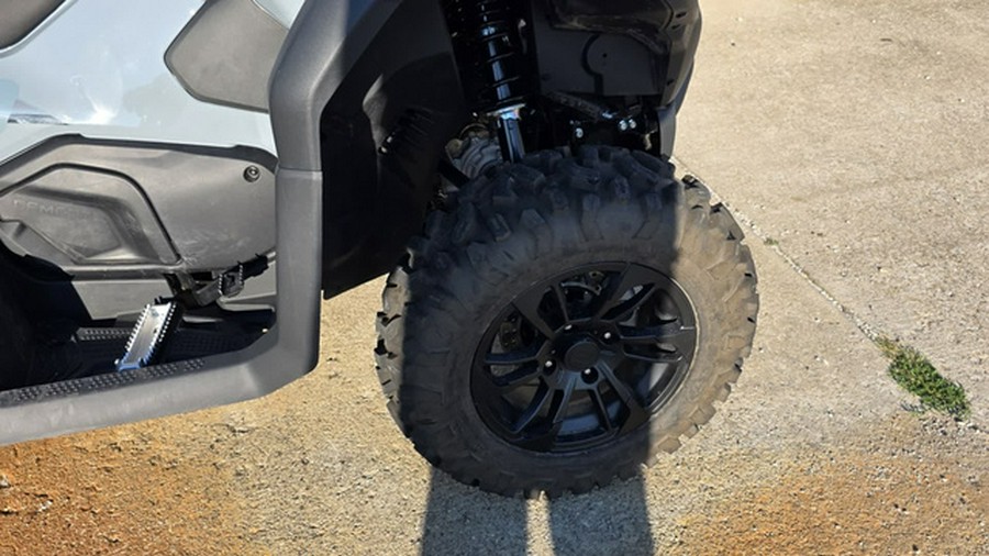 2025 CFMOTO CFORCE 800 Touring
