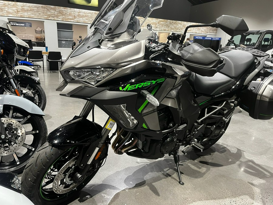 2025 Kawasaki Versys® 1100 SE LT ABS