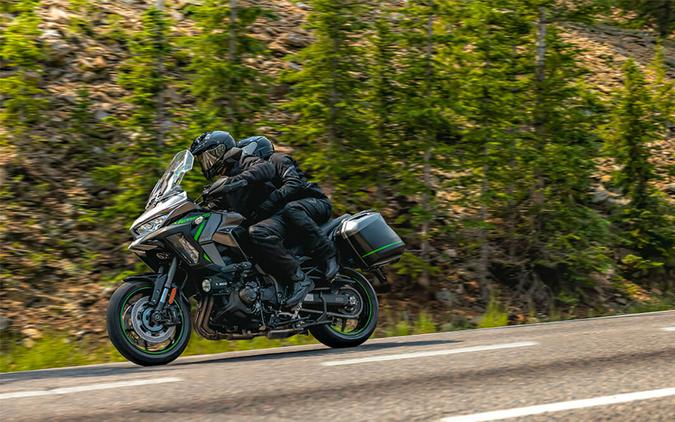 2025 Kawasaki Versys® 1100 SE LT ABS