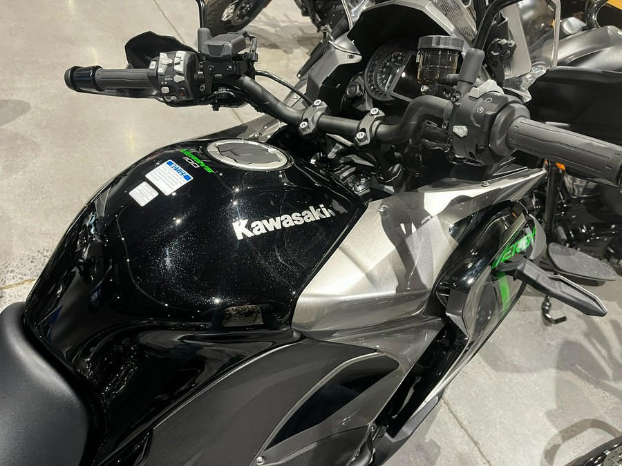2025 Kawasaki Versys® 1100 SE LT ABS
