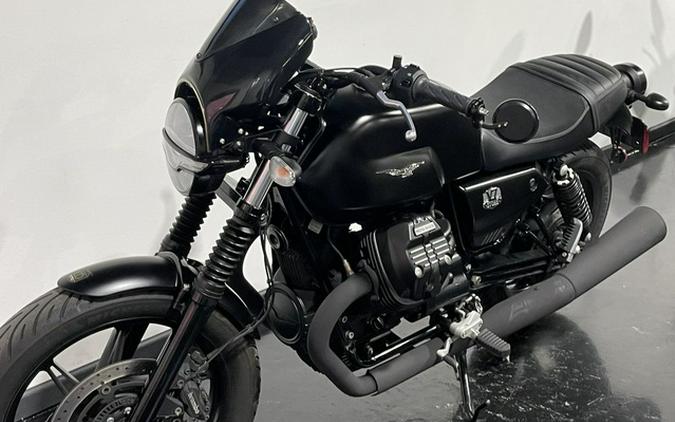 2021 Moto Guzzi V7 Stone E5