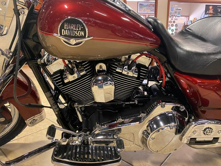 2009 Harley-Davidson® FLHRC - Road King® Classic