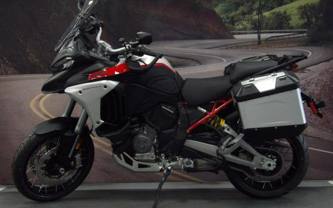 2025 Ducati Multistrada V4 Rally Brushed Aluminium & Matt Black