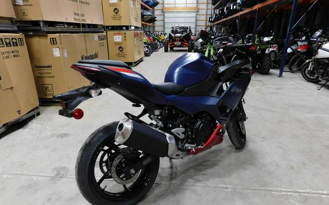 2026 Kawasaki Ninja® 500 ABS Metallic Matte Twilight Blue