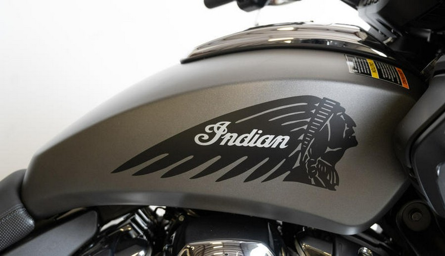 2024 Indian Motorcycle® Challenger® Titanium Smoke