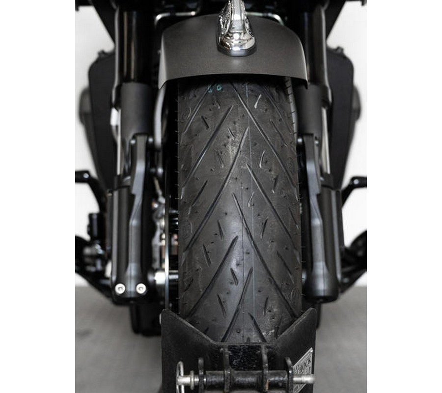 2024 Indian Motorcycle® Challenger® Titanium Smoke