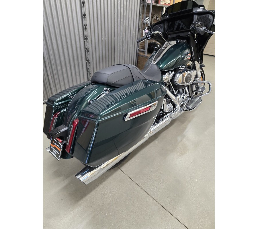 FLHX 2024 Street Glide®
