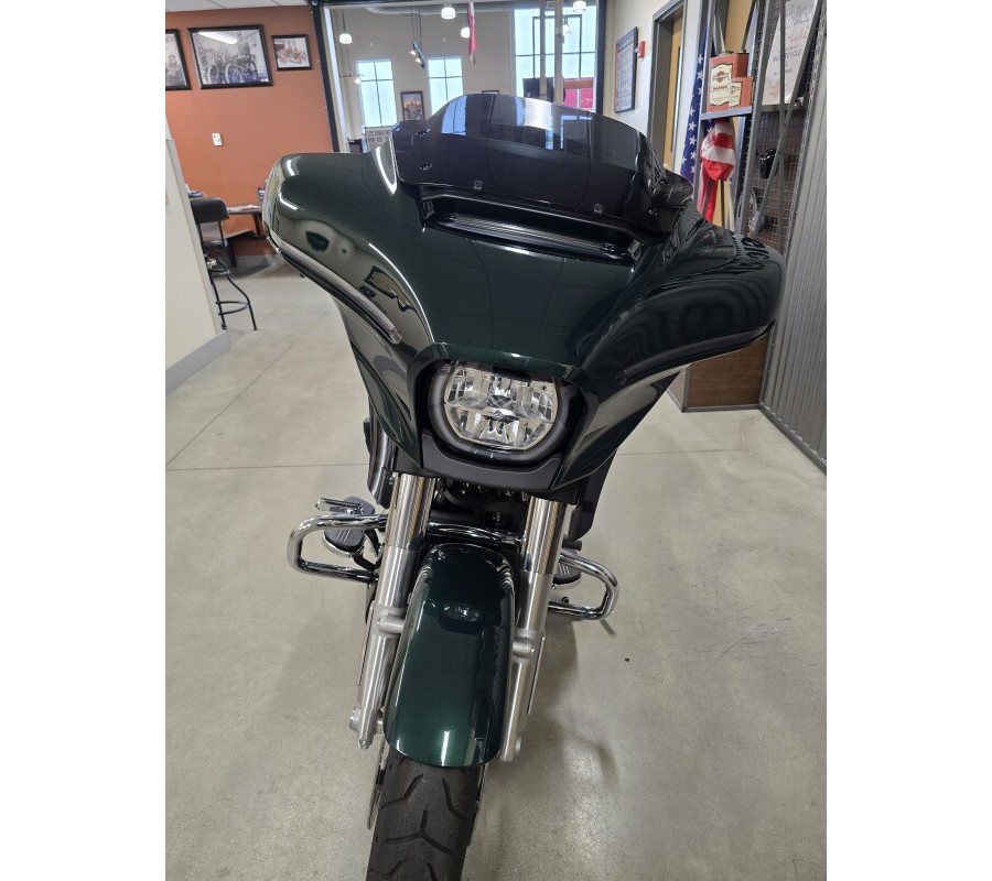 FLHX 2024 Street Glide®