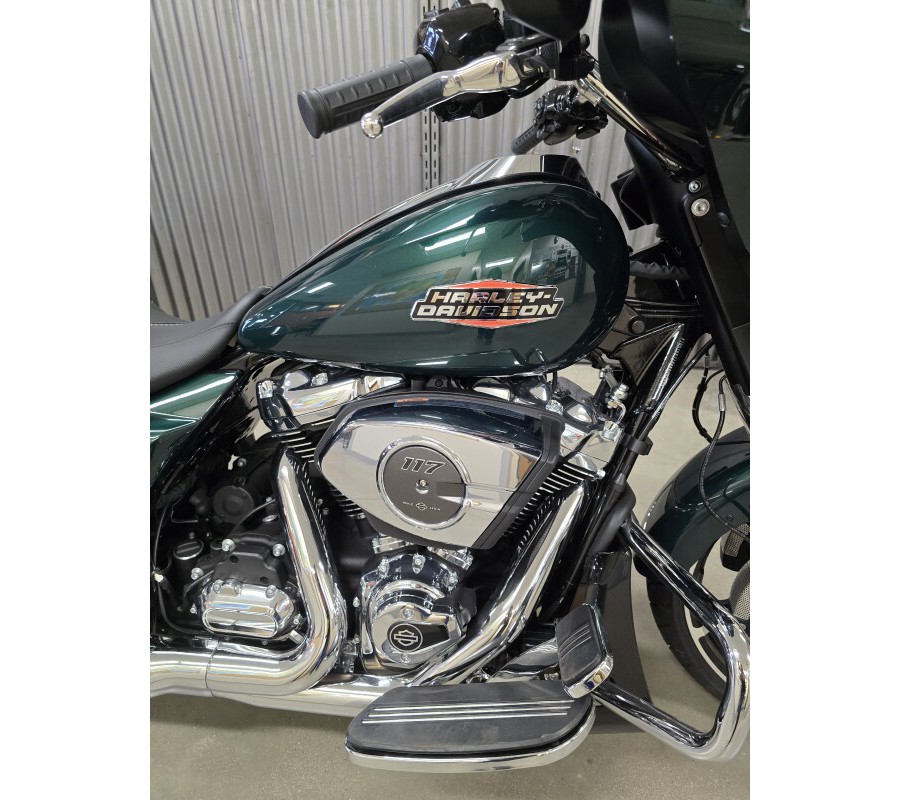 FLHX 2024 Street Glide®