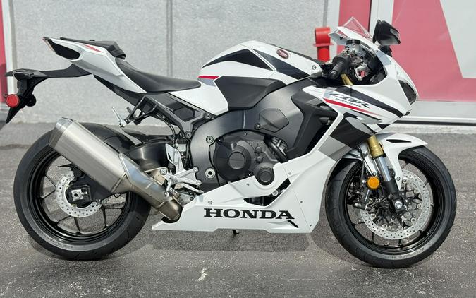 2026 Honda CBR1000RR ABS Pearl White