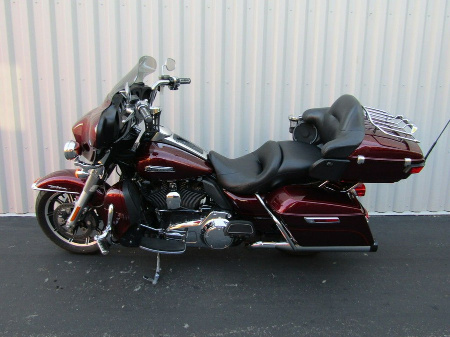 2015 Harley-Davidson® FLHTCU - Electra Glide® Ultra Classic®