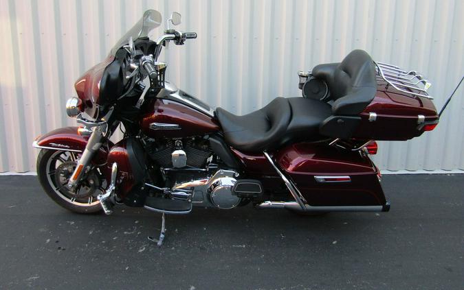 2015 Harley-Davidson® FLHTCU - Electra Glide® Ultra Classic®