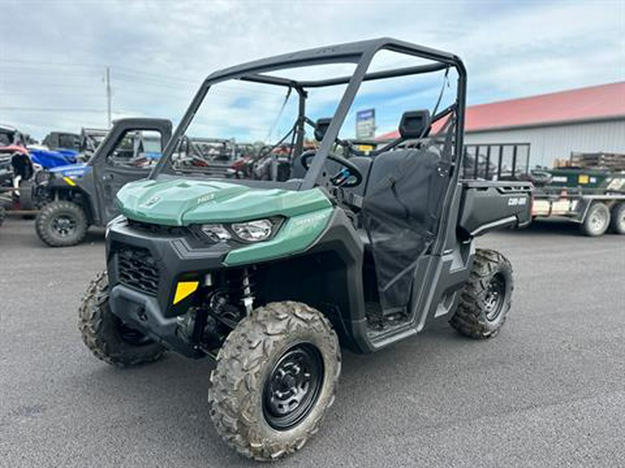 2025 Can-Am Defender HD7