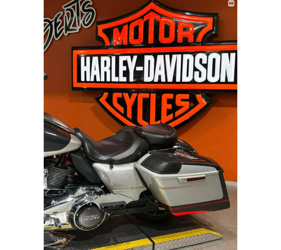 2019 Harley-Davidson® FLHXSE - CVO™ Street Glide®