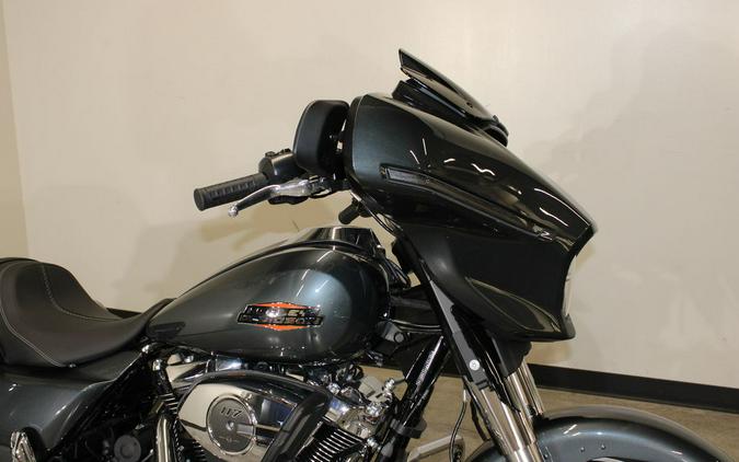 2025 Harley-Davidson® FLHX - Street Glide®
