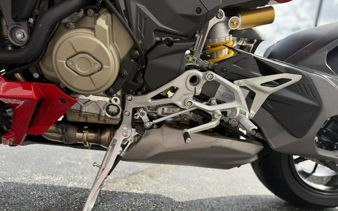 2026 Ducati Streetfighter V4 Ducati Red - 000516