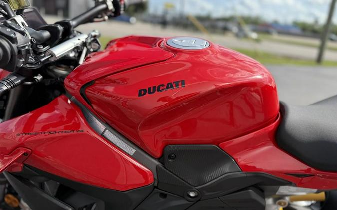 2026 Ducati Streetfighter V4 Ducati Red - 000516