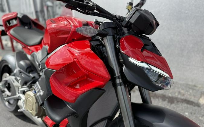 2026 Ducati Streetfighter V4 Ducati Red - 000516
