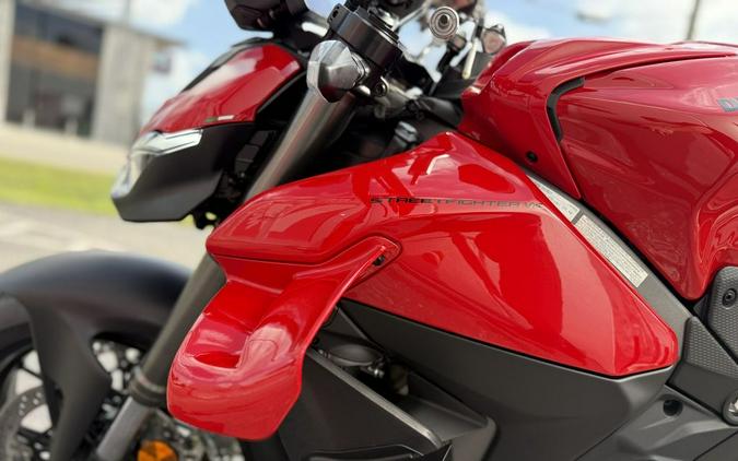 2026 Ducati Streetfighter V4 Ducati Red - 000516