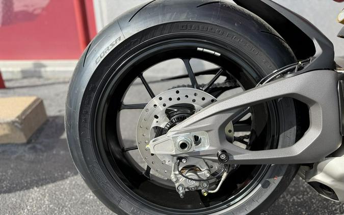 2026 Ducati Streetfighter V4 Ducati Red - 000516