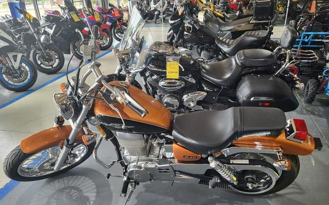 2011 Suzuki Boulevard S40