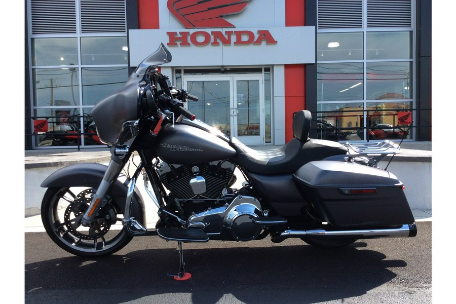 2016 Harley-Davidson® STREET GLIDE SPECIAL