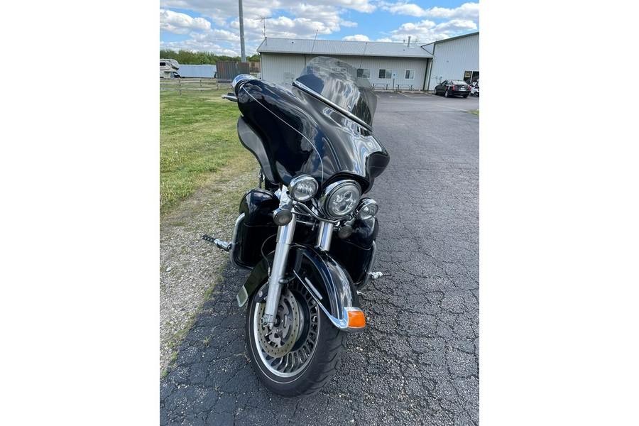 2012 Harley-Davidson® ELECTRA GLIDE ULTRA LIMITED FLHTK - BLACK
