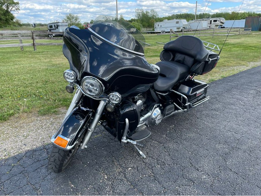 2012 Harley-Davidson® ELECTRA GLIDE ULTRA LIMITED FLHTK - BLACK