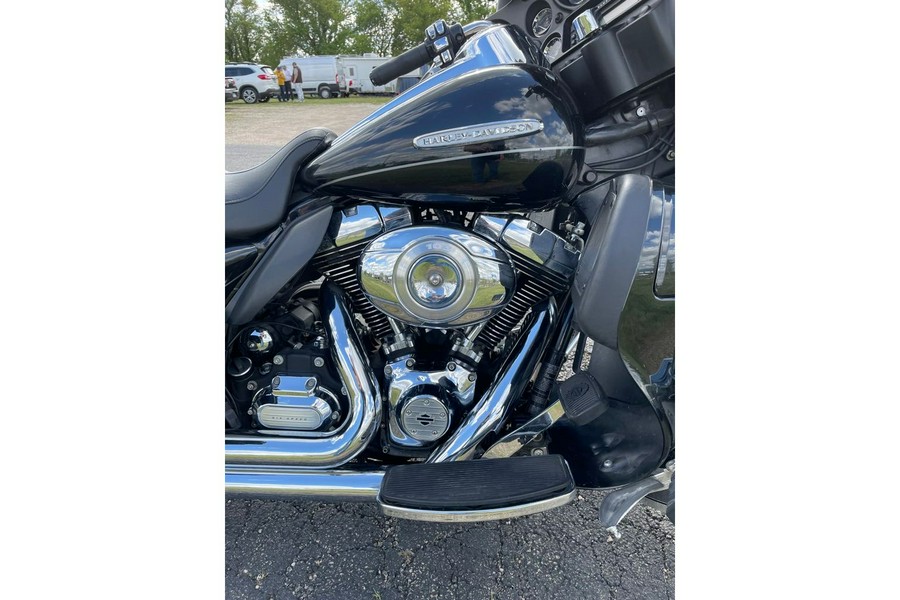 2012 Harley-Davidson® ELECTRA GLIDE ULTRA LIMITED FLHTK - BLACK