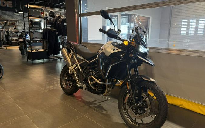 2026 Triumph Tiger 900 Alpine Edition